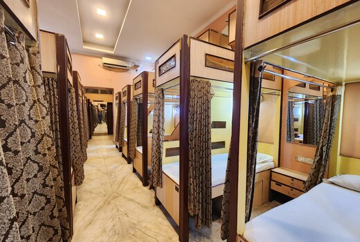 The Pushpak Dorms@Parkstreet