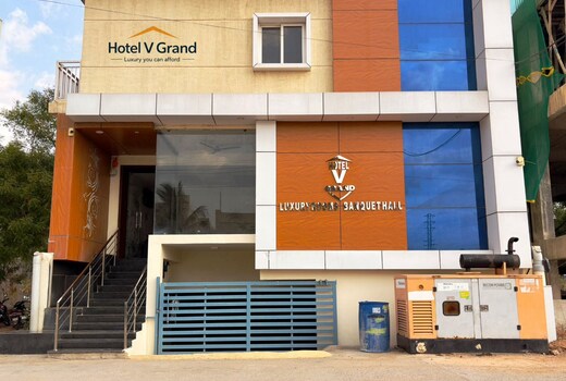 HOTEL V GRAND