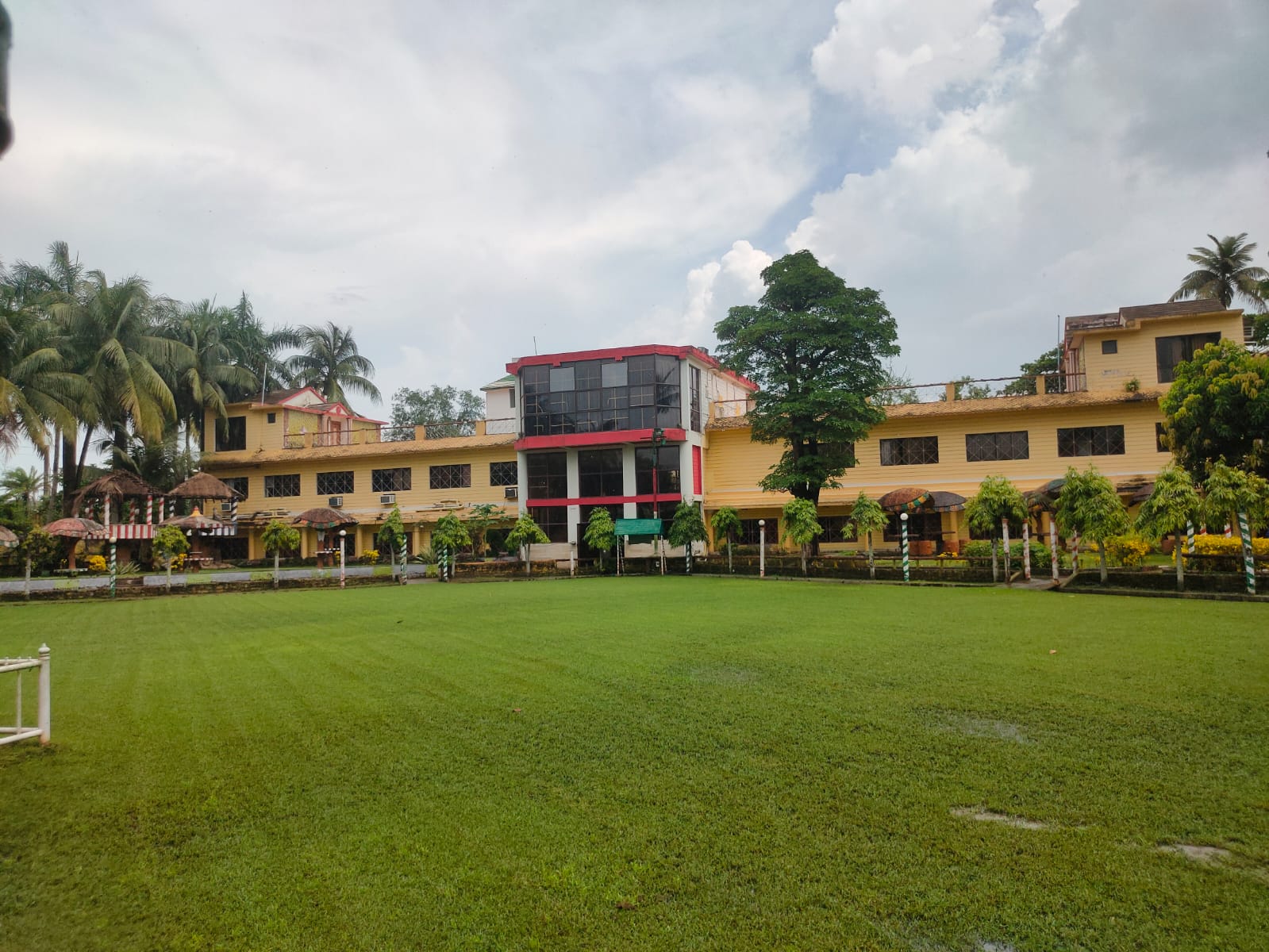 PALM VILLAGE RESORT