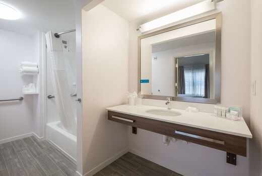 Hampton Inn by Hilton Waterville