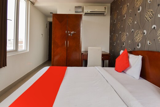 Hotel O Grand Decor