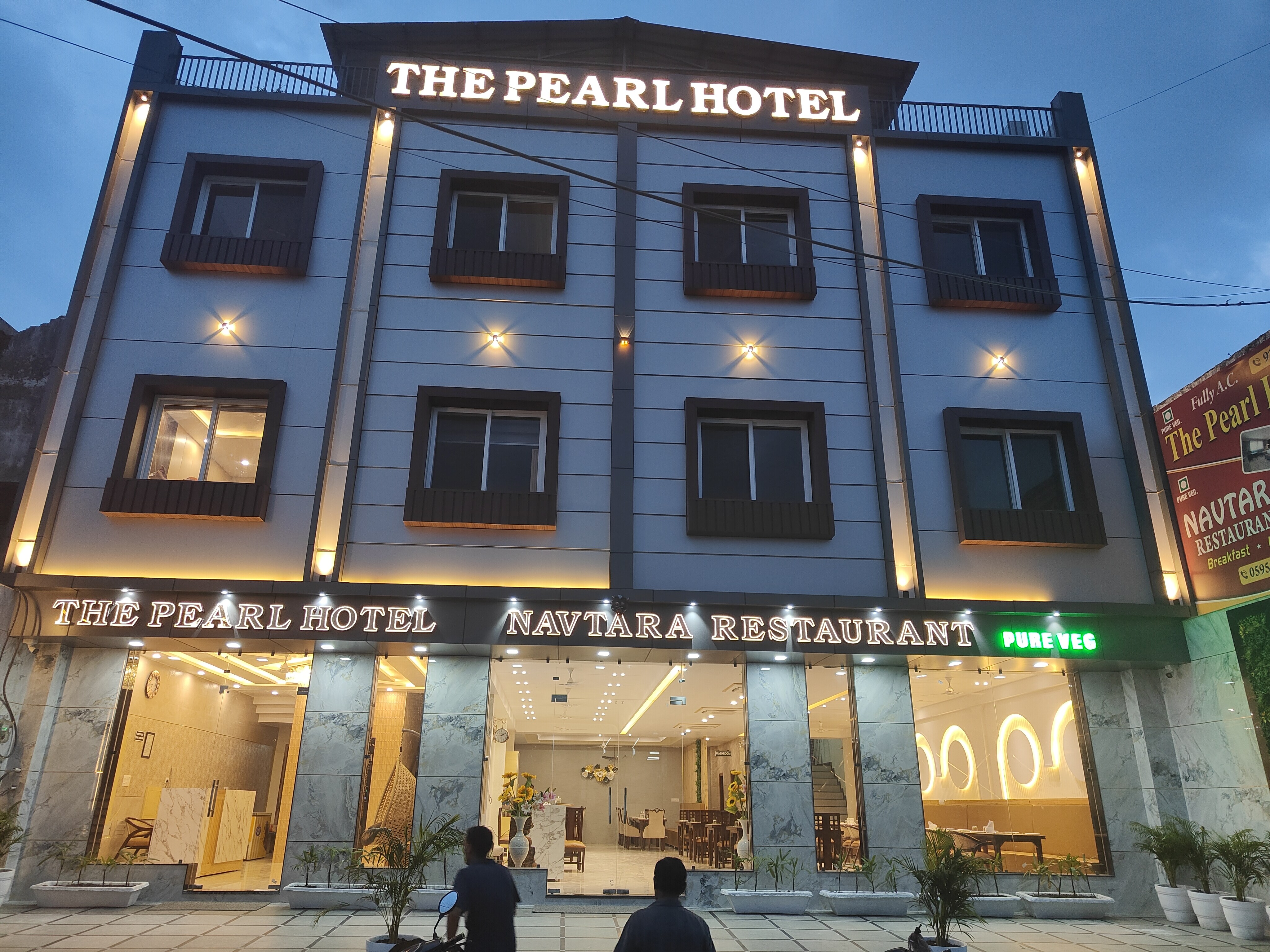 The pearl hotel