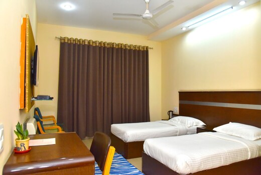 Spice Hotel @ Selaqui Industrial Area