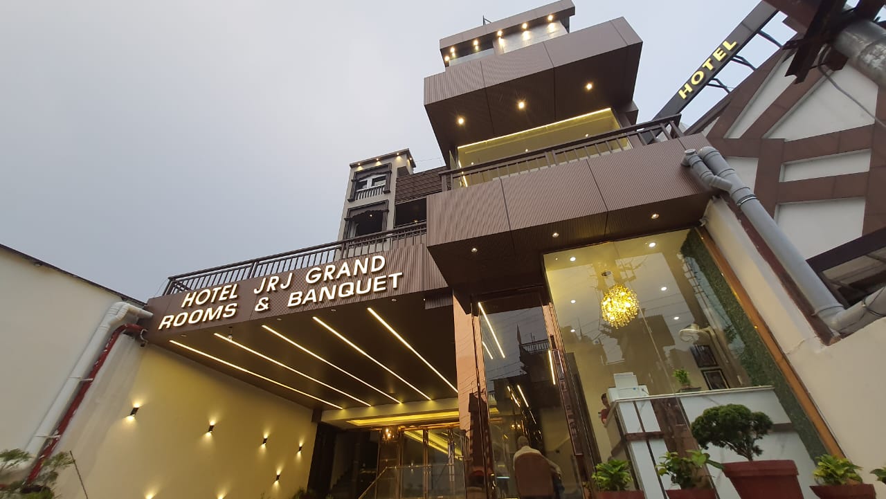 Hotel JRJ Grand
