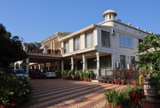 PRITHVI FARM COTTAGE AND VILLA PINJORE