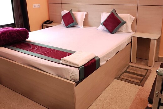 Hotel Shivdhani Ballia