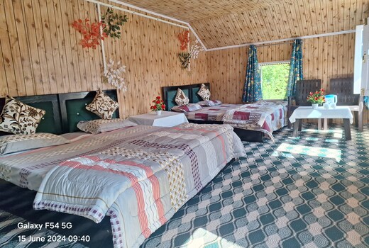 The Family Guest House Gurez