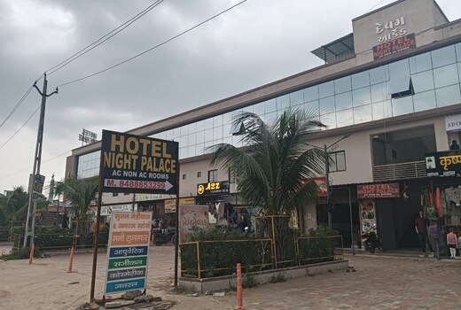 Hotel Night Palace
