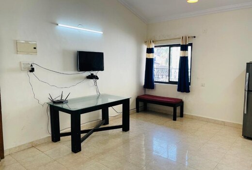 Calangute Apartment with Pool
