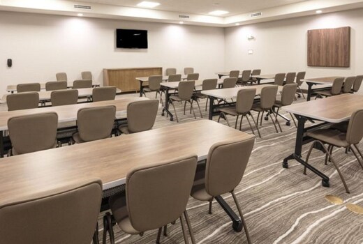 Staybridge Suites - Denton