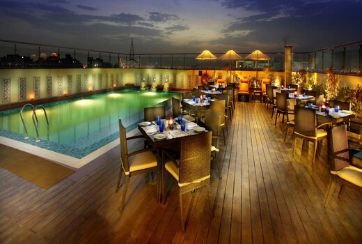 Mahagun Sarovar Portico Suites