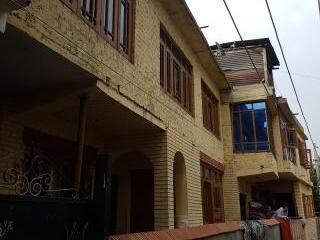 Labroo Guest House