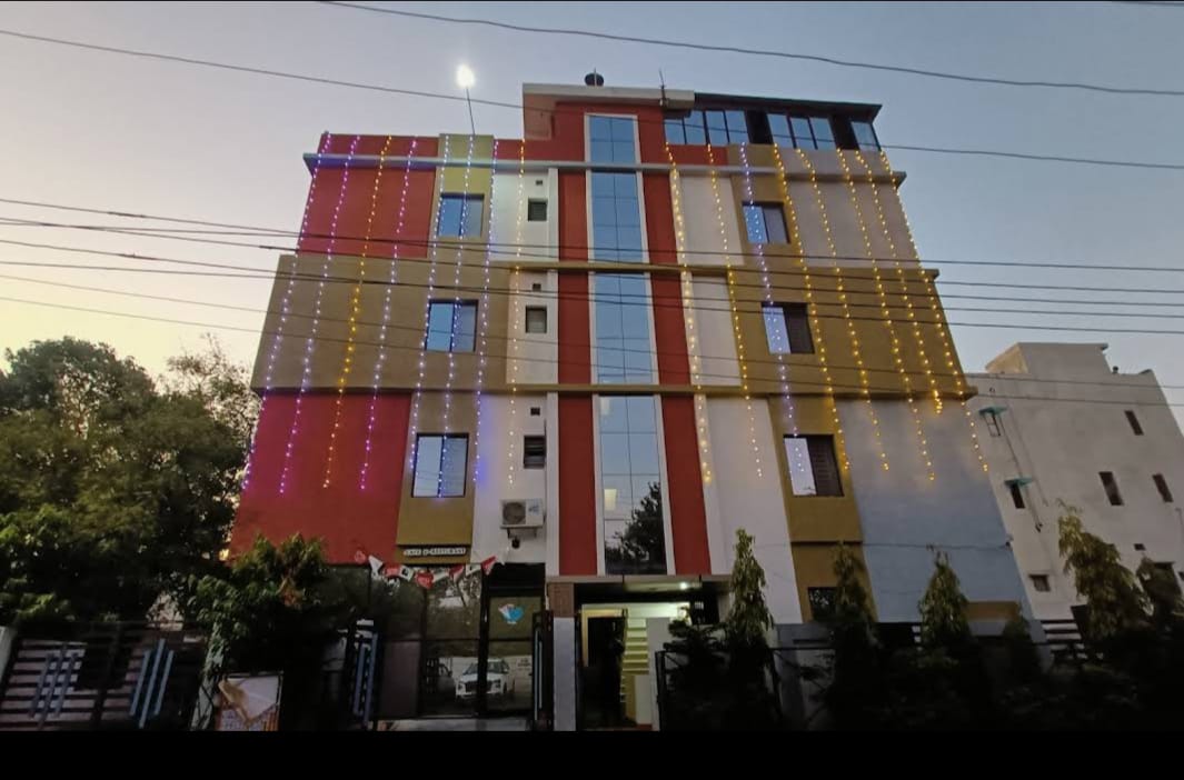 HOTEL RR PALACE