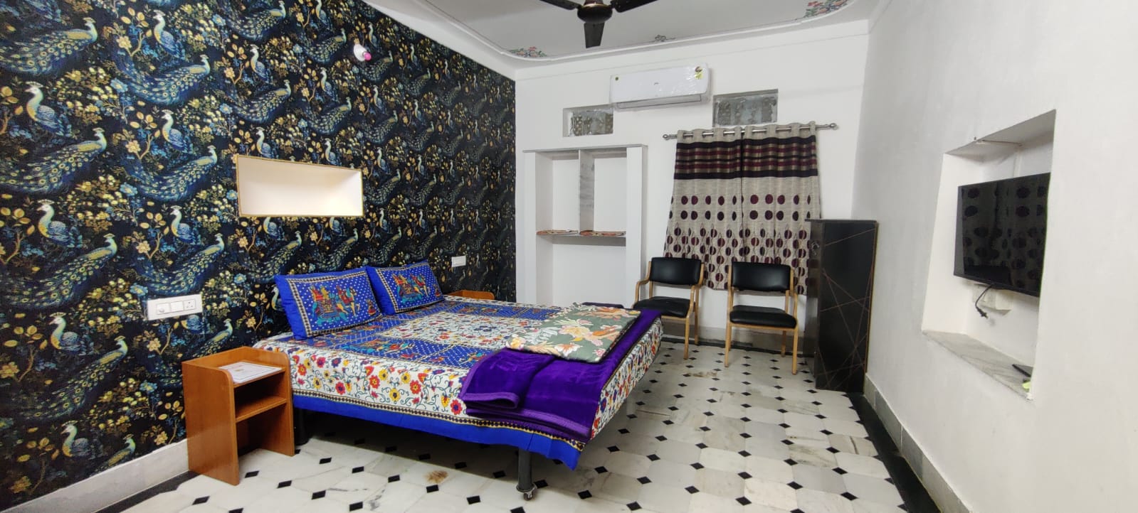 Padmlaxmi Guest house