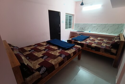 Ganesh Room's Non-ac (Second floor)