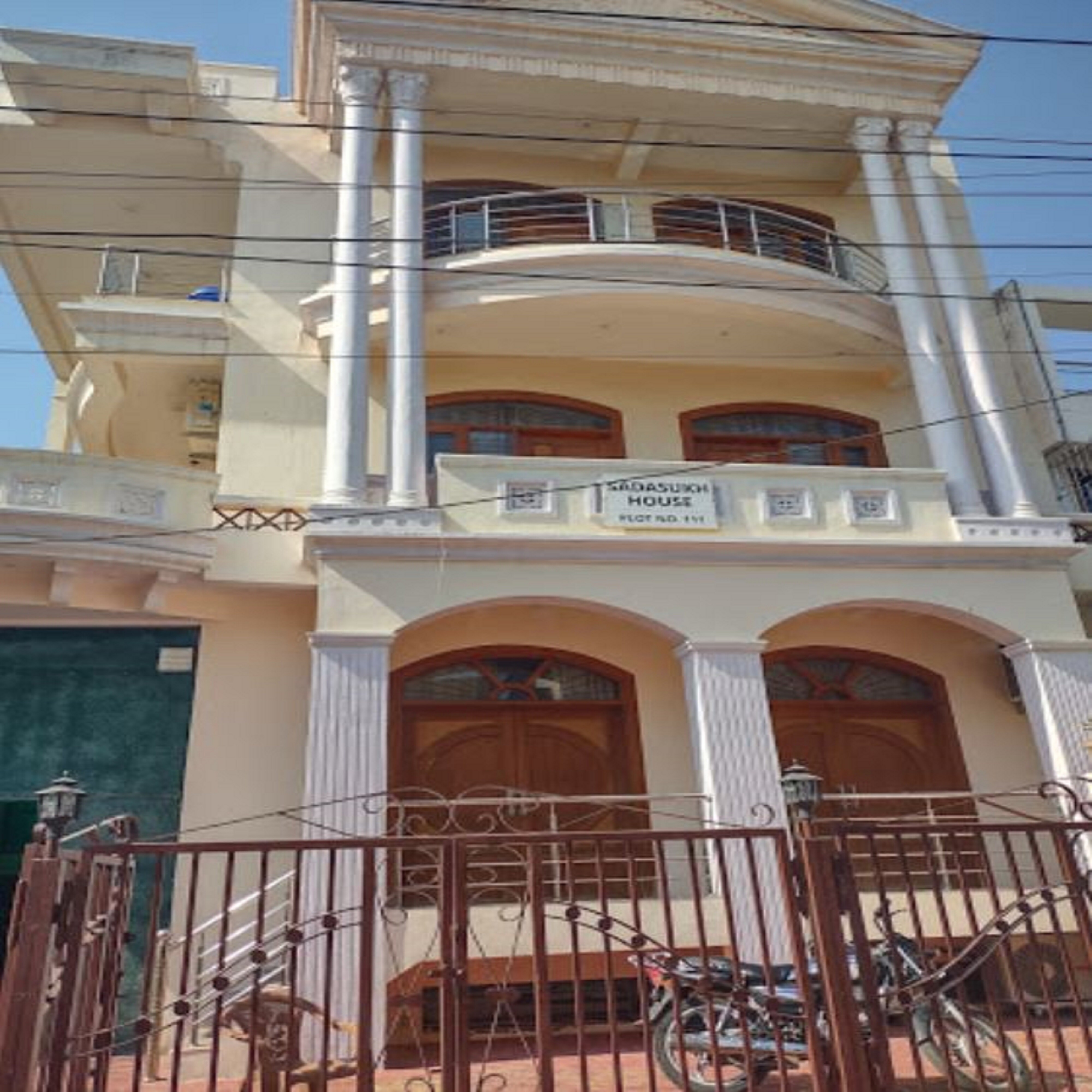 Sadasukh Guest house