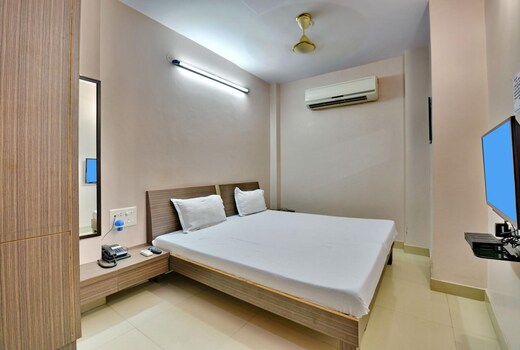 Hotel Shadaab Inn