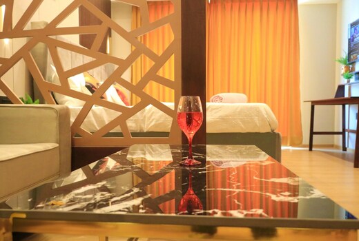 Airbnb Urban Apartment