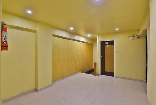 Hotel O by OYO Shreeji Palace