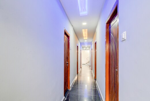 Hotel O Mjr Square Mall Hyderabad Formerly Ahis Grand