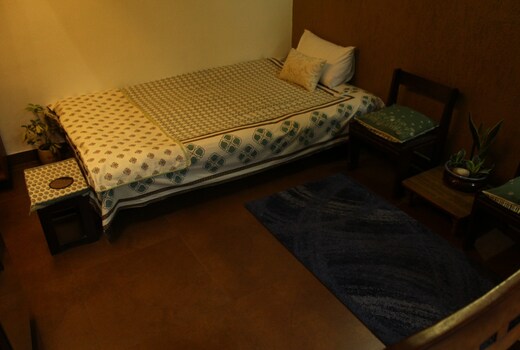 Bliss - a cheerful room and workplace