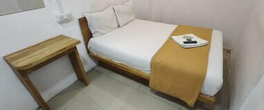 SHRI LODGING