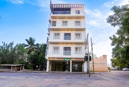 Saraswathi Auro Residency