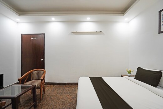 Hotel O VM Residency