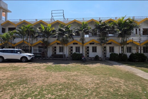 Hotel Manas