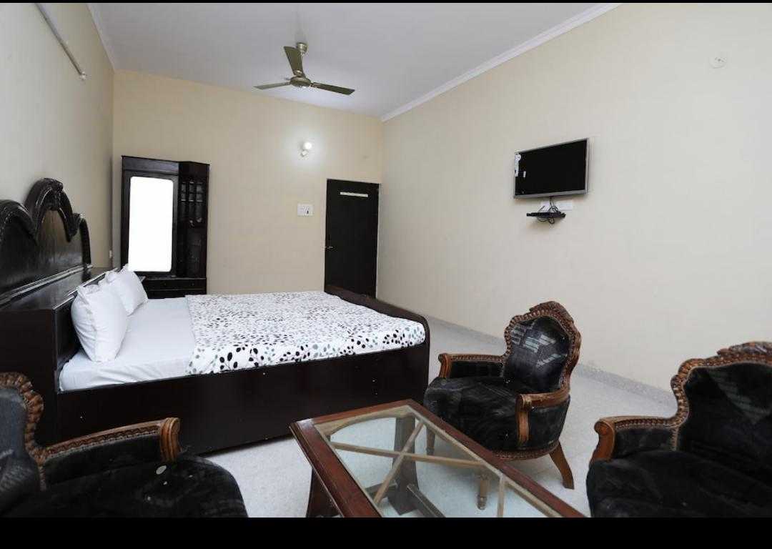 Hotel O POP Hotel Amrit Castle