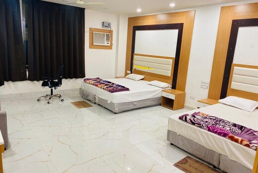 Hotel Gayatri Palace