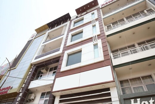 Hotel Paras Regency