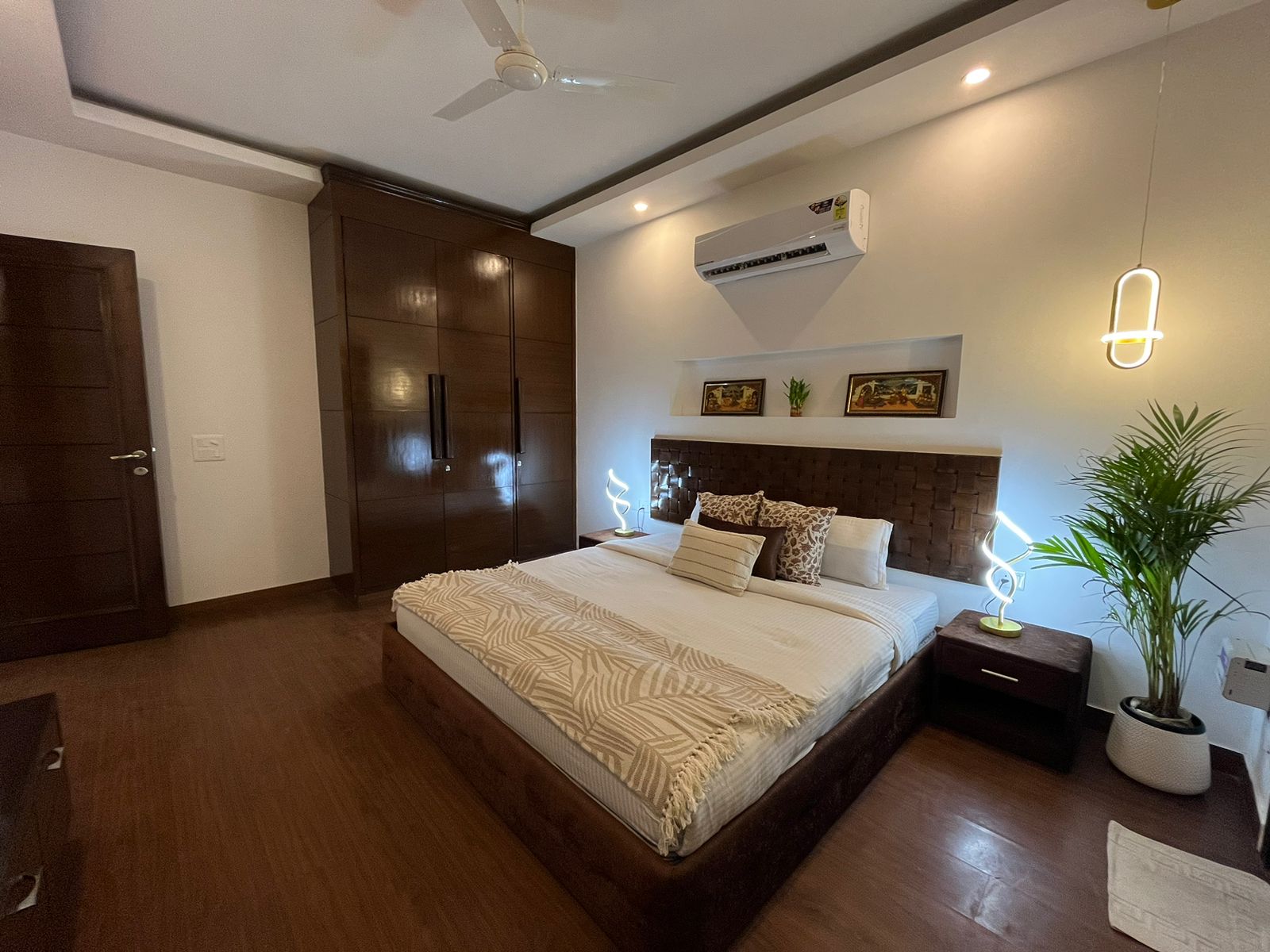 Bedchambers Luxe Stay at South Ext