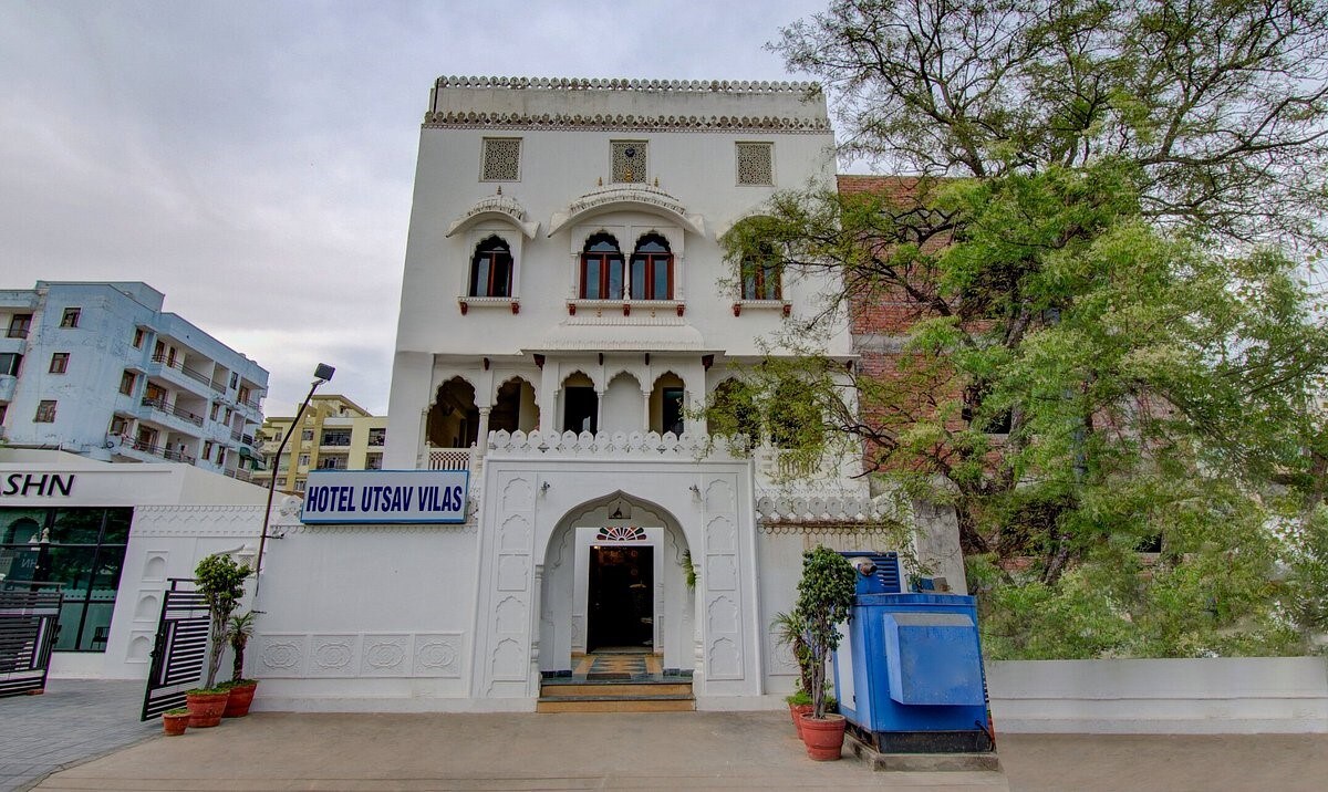 HERITAGE UTSAV VILAS