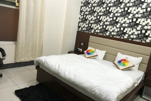 Hotel White House Residency By GRB