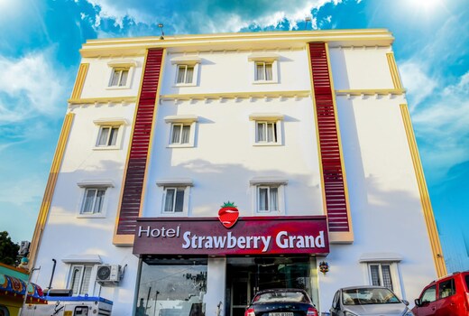 Hotel Strawberry Grand
