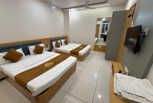 Hotel Vrajleela