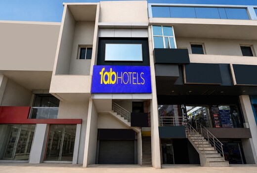 FabHotel Luxury Stay