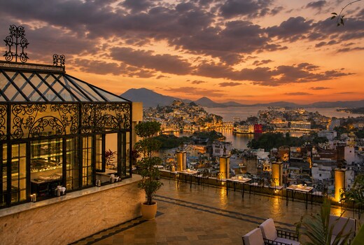 Raj Kuber A Boutique Lake View Hotel
