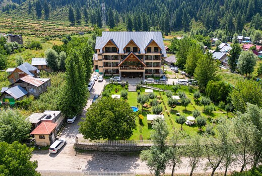 Heevan Villas Sonamarg - River Front Luxury
