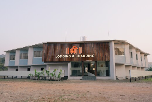 SHREE LODGING & BOARDING