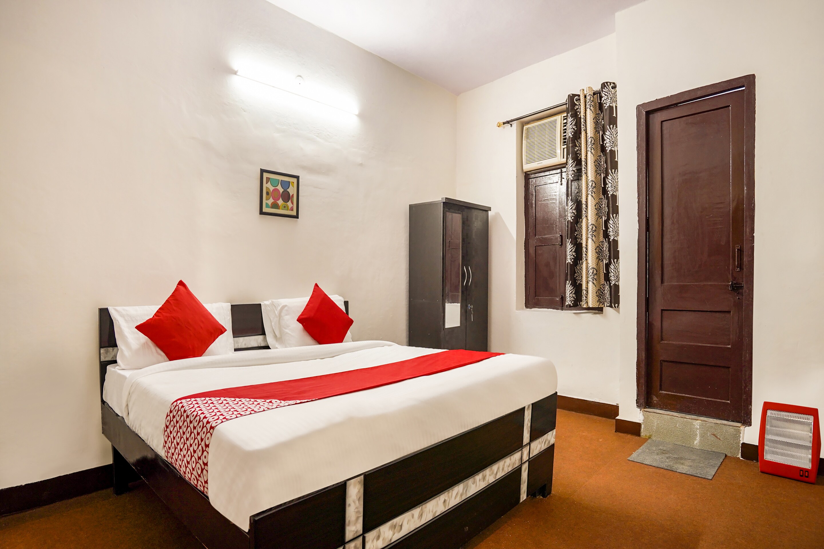 Hotel O The Royal Villa