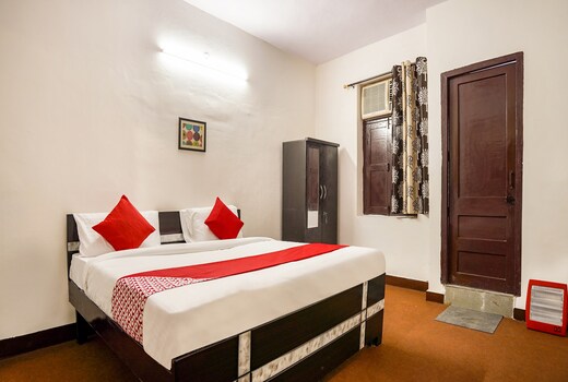 Hotel O The Royal Villa