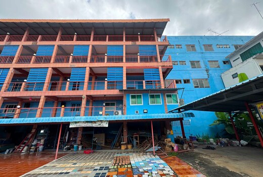 The Sirisuk House