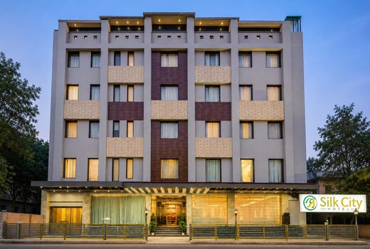 Hotel Silk City