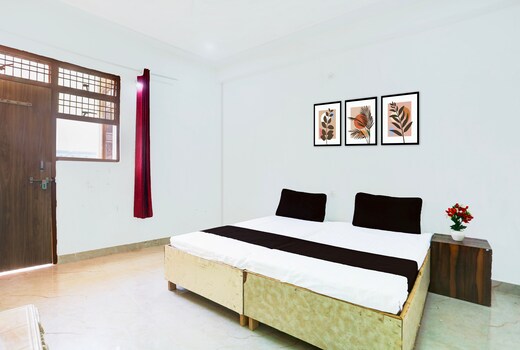 Hotel O 7 STAR Hotel & Restaurant