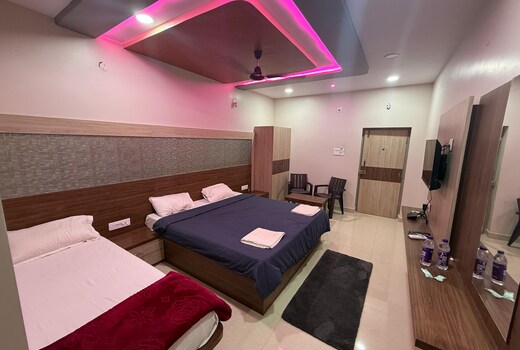 Vijaya Inn (Near Railway station)