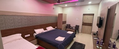 Vijaya Inn (Near Railway station)