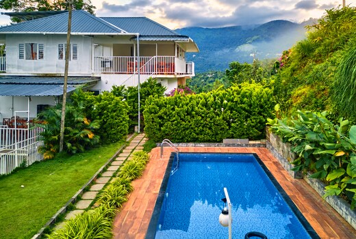 Munnar Ice Pellets Resort by VOYE HOMES