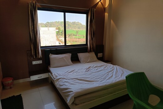 Vande Bharat Restaurant & Hotel
